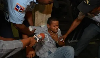Procuraduría suspende agente penitenciario acusado de agredir camarógrafo Grupo SIN