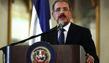 Presidente Medina observa la ley que declara Loma Miranda como parque nacional
