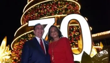 Banco Central enciende su tradicional Árbol Navideño, durante un alegre y emotivo acto