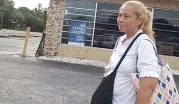 Una mujer con un horrible pasado frecuentaba su taller, y el mecánico tuvo un gesto que te sacará lágrimas 