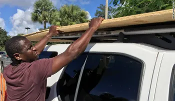 Huracán Matthew: Comienzan evacuaciones mientras se aproxima el letal huracán