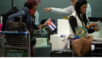 La salida de médicos cubanos expone la desigualdad de Brasil en sanidad
