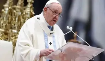 "Herir a las mujeres es ultrajar a Dios", dice el Papa en primer mensaje del 2022