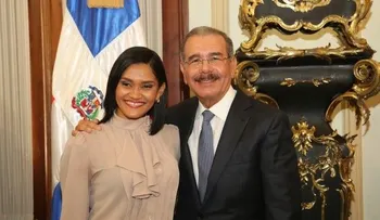 Presidente felicita a comunicadores por Día Nacional del Periodista