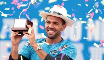 Víctor Estrella Burgos revalida título en Ecuador