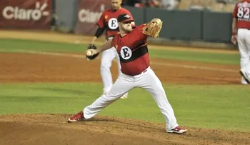 Escogido empata con los Toros en segundo; Licey gana el 12 en línea