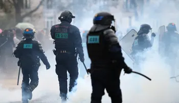 Francia vive una quinta jornada de protestas estudiantiles con más de 160.000 manifestantes y enfrentamientos
