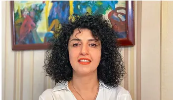 Narges Mohammadi, hospitalizada en prisión por grave estado de salud