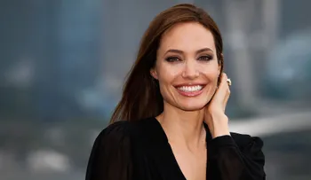  Angelina Jolie: dice separación de Brad Pitt ha sido difícil y "muy dolorosa"