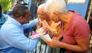 René Polanco denuncia le destruyen propaganda en Santo Domingo Norte