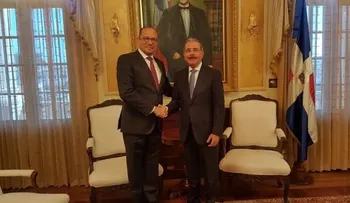 Presidente Medina recibe a embajador dominicano ante la UNESCO