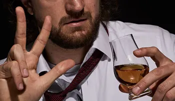 Según estudio, el perfeccionismo podría llevar a problemas con el alcohol