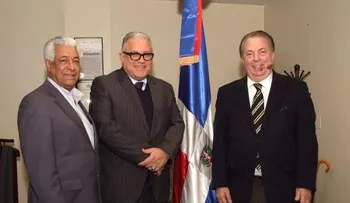 Eduardo Selman toma posesión como cónsul en Nueva York