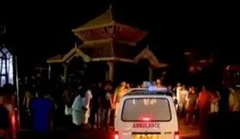 Más de 100 muertos en gran incendio en un templo en India