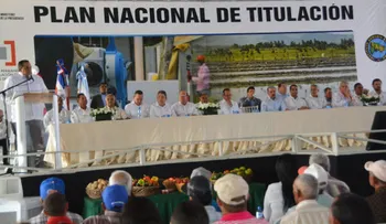 Danilo Medina dispone entrega de 302 títulos a productores de Rancho Arriba