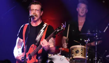 Eagles of Death Metal regresa a París, tres semanas después de los ataques