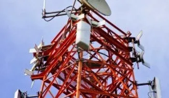 Tres personas mueren al caer dos torres telefónicas