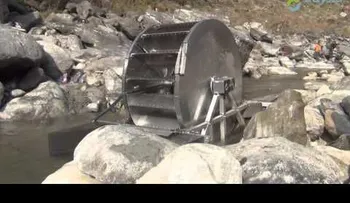 Cuando el río suena, energía lleva: un nepalí crea una bomba de agua que no necesita combustible