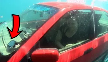 Si estás en un coche hundiéndose, esto es lo que tienes que hacer