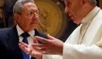 Raul Castro agradece al papa apoyo en restablecimiento de relaciones con EEUU