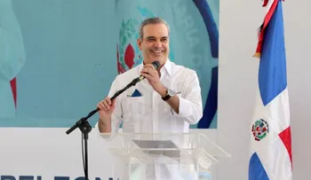 Presidente Abinader inaugura rehabilitación del Puerto de Barahona para el desarrollo turístico y comercial