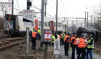 Descarrila tren de pasajeros en Bélgica