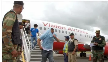  55 dominicanos llegan al país repatriado por Estados Unidos