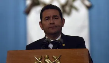 Llevan de urgencia a un centro médico al presidente de Guatemala Jimmy Morales