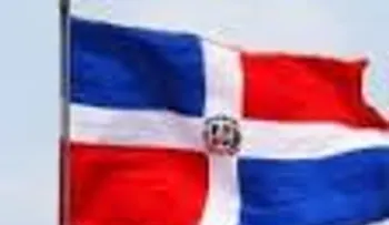 Ejecutivo rinde tributo a la Independencia y a la Bandera Nacional