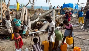 Un mes después del huracán, escasea el agua potable en Haití