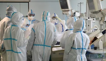 Expertos alertan que el covid-19 podría "devorar" diez años de la vida de pacientes recuperados