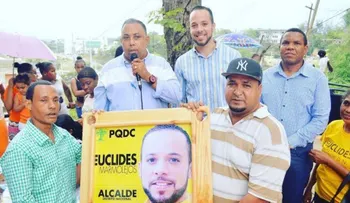 Candidato a alcalde DN inaugura parque en sector de Cristo Rey