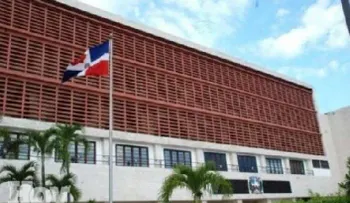 Poder Ejecutivo somete al Senado proyecto Presupuesto del 2017 por RD$711,399 millones