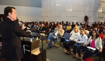Ito Bisonó aboga para que los jóvenes se involucren en tomas de decisiones