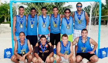 Cadaques Caribe celebra la Primera Copa de Futbol Playa 2013