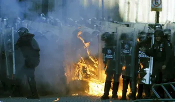 México: Fuertes disturbios durante la conmemoración de la matanza de Tlatelolco