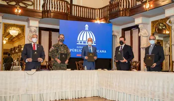 Gobierno firma convenio con universidades privadas para ofrecer estudios superiores a policías y militares