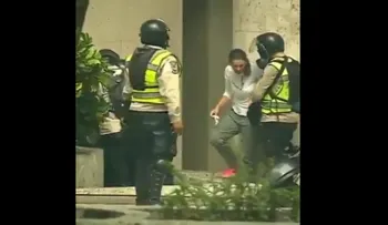 Detienen a dos policías que robaron a manifestantes en Venezuela