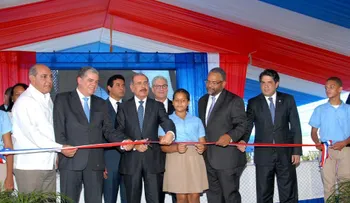 Presidente Medina entrega dos modernos planteles escolares en la provincia Espaillat