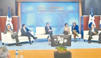 Arranca la nueva política exterior tras concluir foro