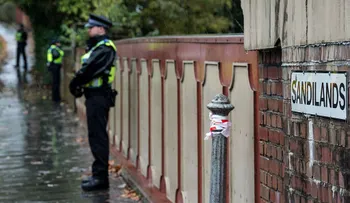 "El guardián se volvió el abusador": escándalo de abuso sexual sacude a la Policía de Inglaterra