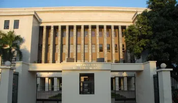 Suspenden profesor que alegadamente embarazó una menor de 17 años 