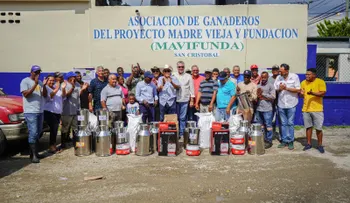 PROMEGAN entrega herramientas a ganaderos de seis provincias