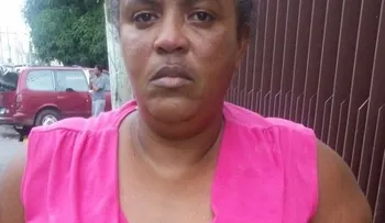Dios mío cuanta violencia: un hijo le propina varios "planazos" a su madre y le lanza agua hirviendo