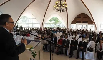 Celebran XXVIII acto incorporación servidores públicos a la Carrera Administrativa  
