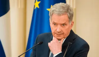 Presidente de Finlandia sanciona el ingreso del país en la OTAN