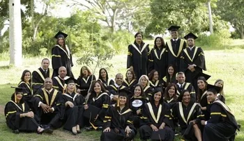 Gradúan a servidores en Maestría de Alta Gerencia Pública