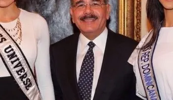 Danilo recibe en el Palacio a Miss Universo y a Miss RD 