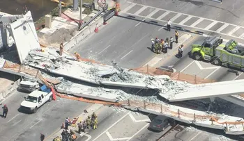 El puente peatonal que colapsó en Miami fue diseñado para resistir un huracán categoría 5