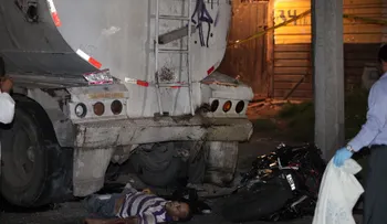 Muere pareja en choque de motocicletas